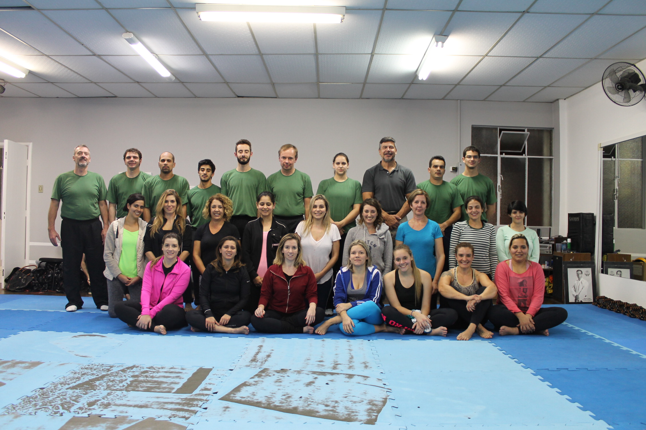 Magistradas da AMAPAR participam de Curso de Sobrevivência Urbana para Mulheres 